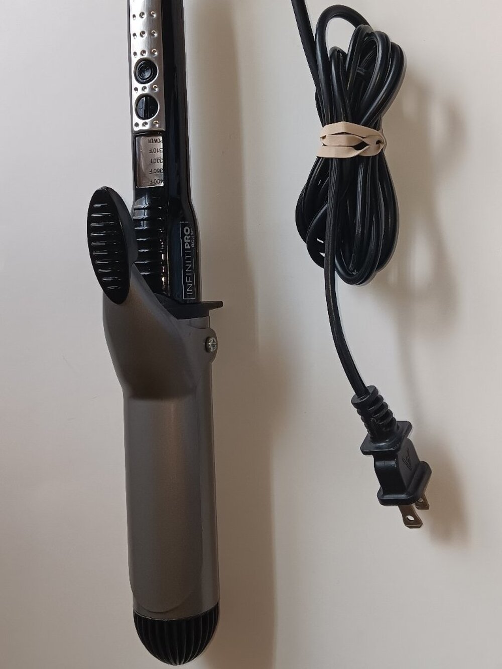 Infiniti Pro by Conair Nano Tourmaline Ceramic 1.5" "Curl Secret" Curling Iron